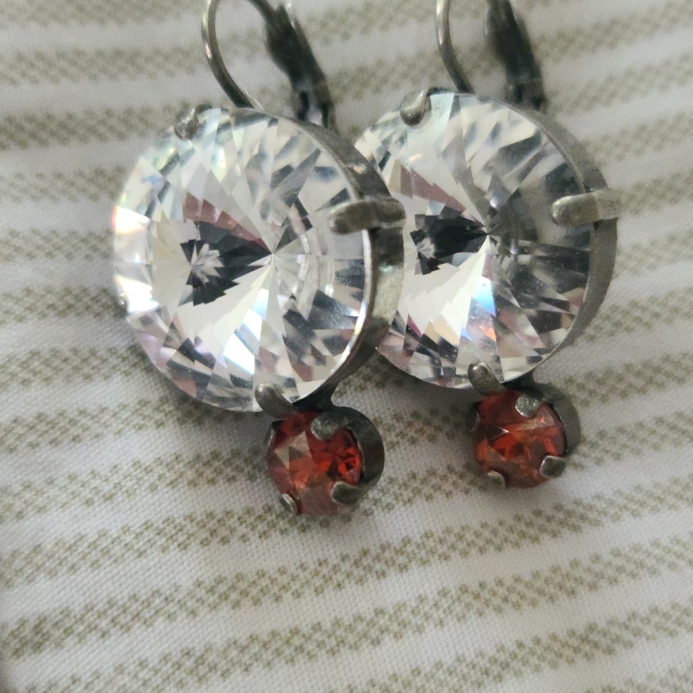 Sabika Mega Clear earrings with red drop